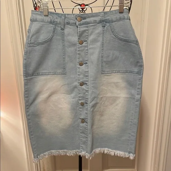 🫦🫦🫦BOGOHO🫦🫦🫦Light Blue Denim Button-Front Skirt - Picture 1 of 10